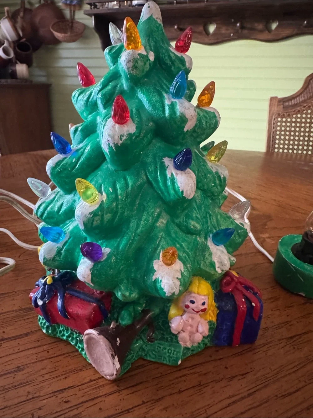 Vintage 1970s Ceramic Christmas Tree – 9” – Complete with Light & All Peg Lights